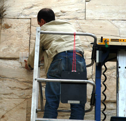 man lift in use